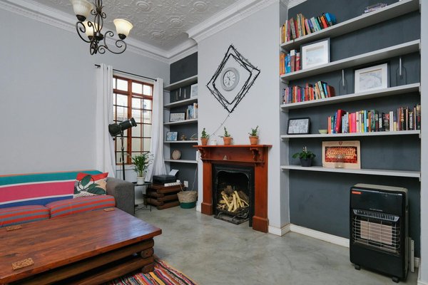 Top Strategies to Effortlessly Sell Your Unwanted Furniture in the UK Before Moving